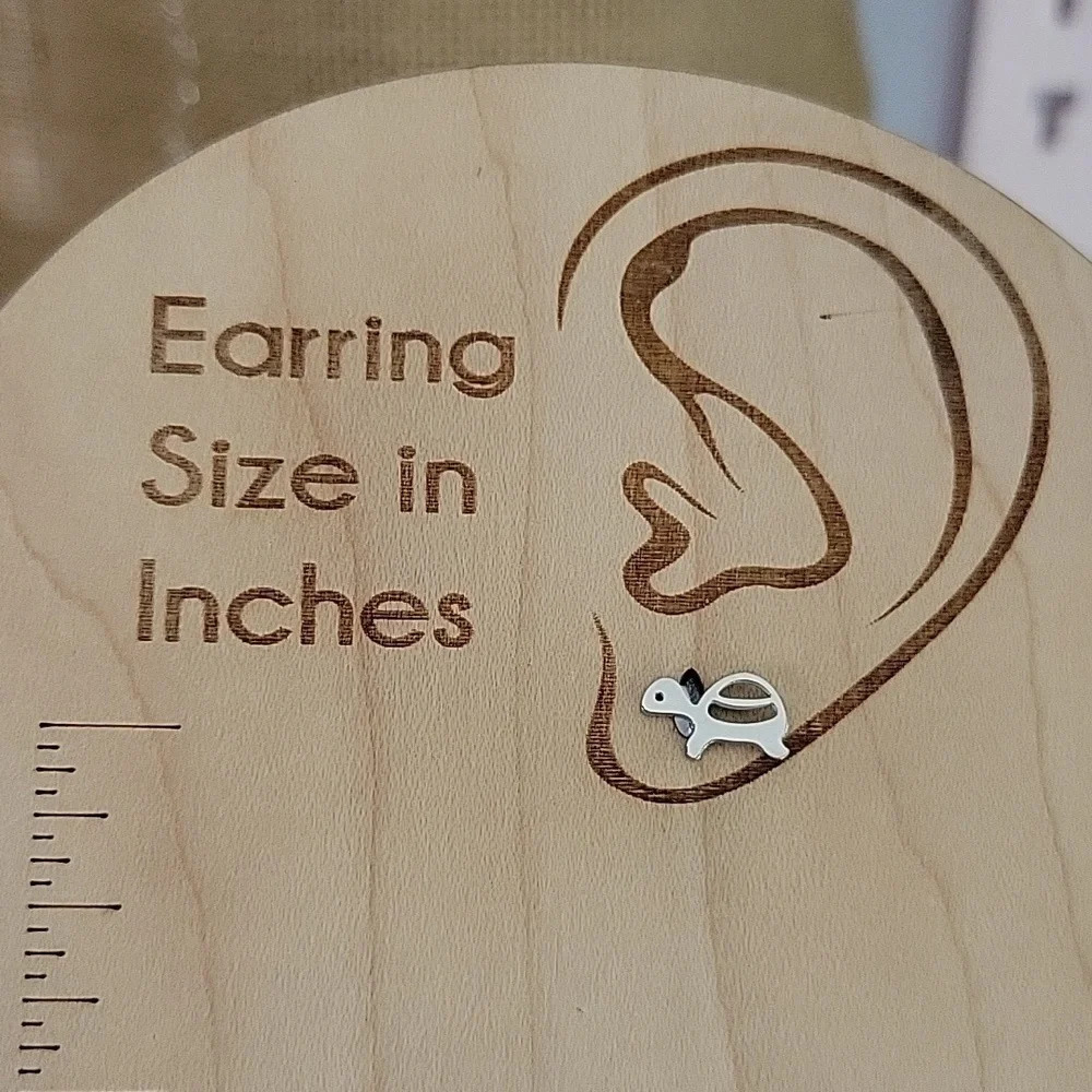🔥LAST PAIR🔥 Turtle Stud Earrings, choice of color - Picture 2 of 4